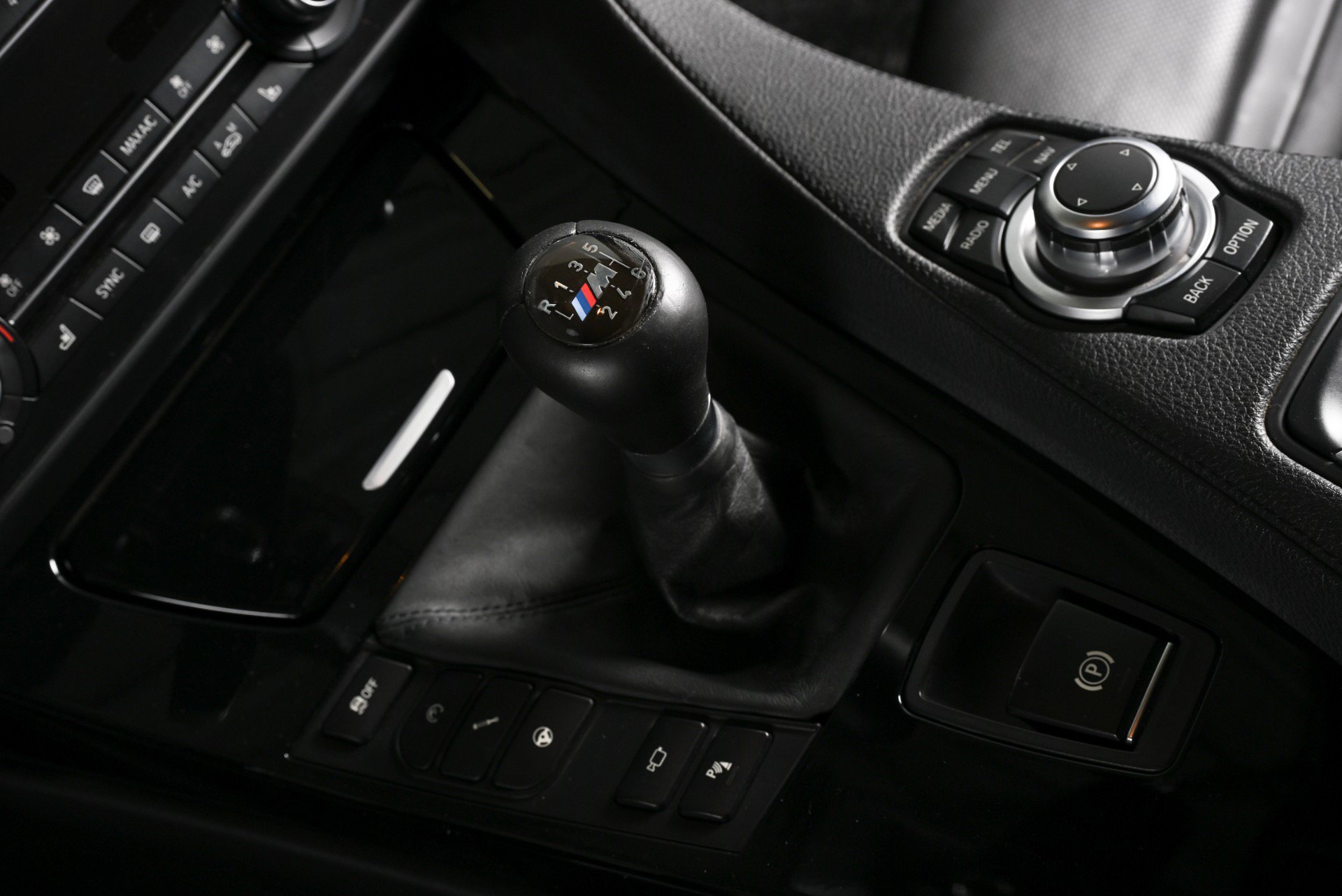 Used 2014 BMW M6 Coupe RWD image 5