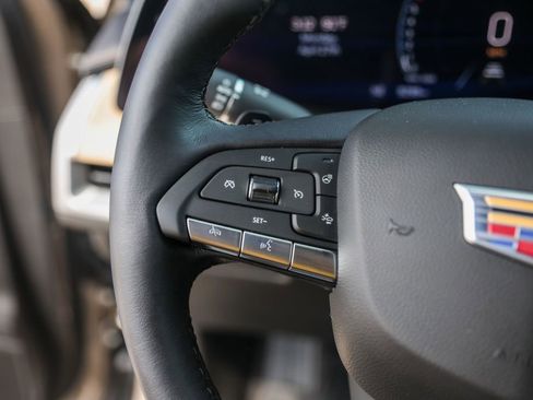 Certified 2024 Cadillac XT4 Luxury w/ Cold Weather Package FWD image 14