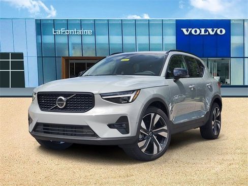 New 2026 Volvo XC40 B5 Ultra w/ Climate Package image 1