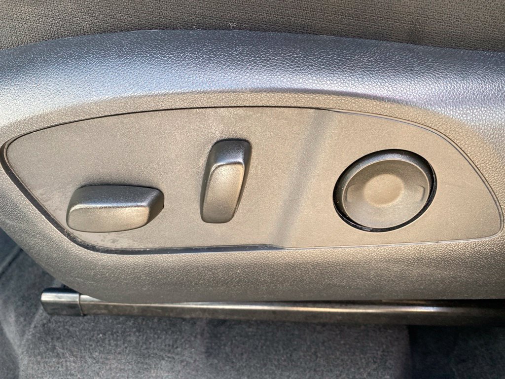 Used 2025 GMC Acadia Elevation FWD image 13