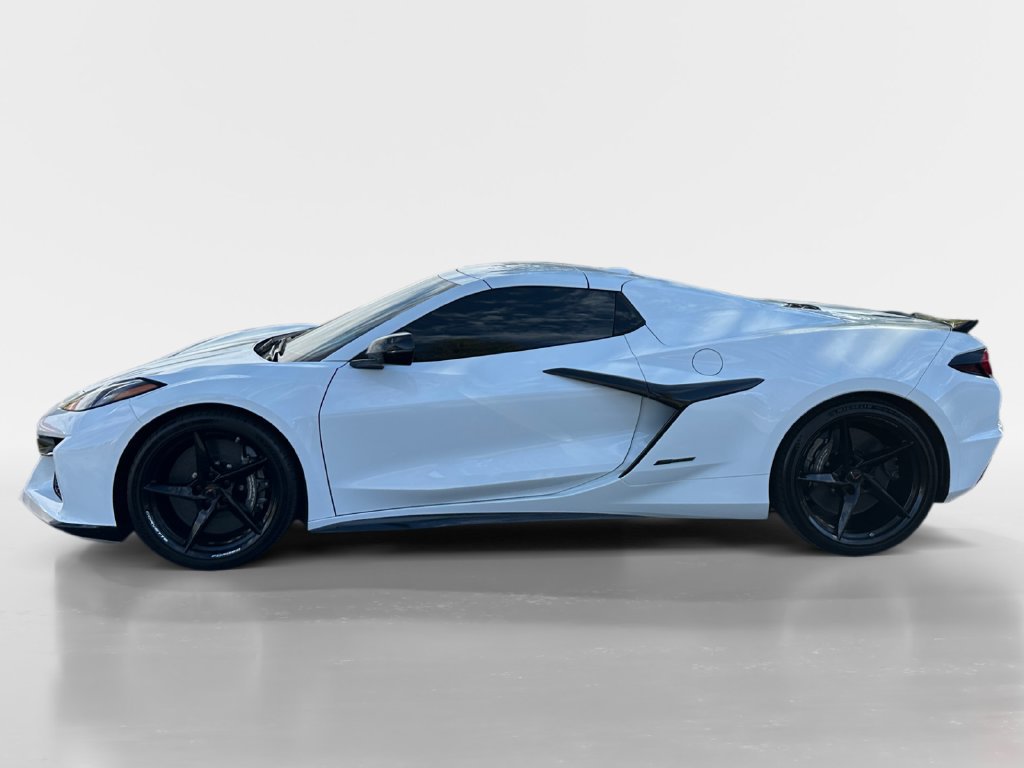 Used 2025 Chevrolet Corvette E-Ray w/ Battery Protection Package AWD/4WD image 2