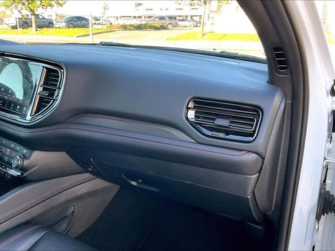 Used 2024 Dodge Durango GT image 16