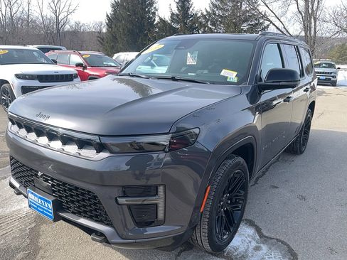 New 2026 Jeep Grand Wagoneer Limited AWD/4WD image 3