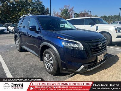 Certified 2023 Nissan Pathfinder SL w/ Lighting Package (N92)