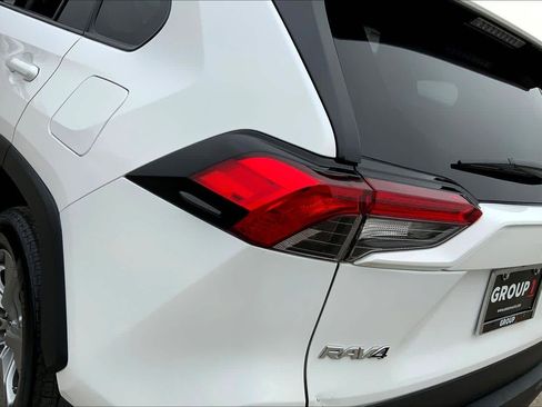 Used 2025 Toyota RAV4 LE image 28