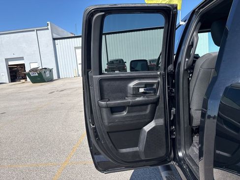 Used 2021 RAM 1500 Classic Warlock AWD/4WD image 23