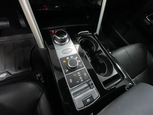 Used 2019 Land Rover Discovery HSE AWD/4WD image 16