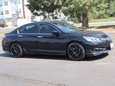 Used 2016 Honda Accord Sport image 2