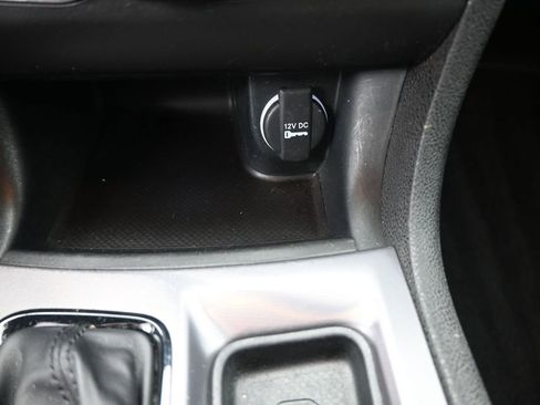 Used 2022 Dodge Charger SXT w/ Blacktop Package RWD image 9