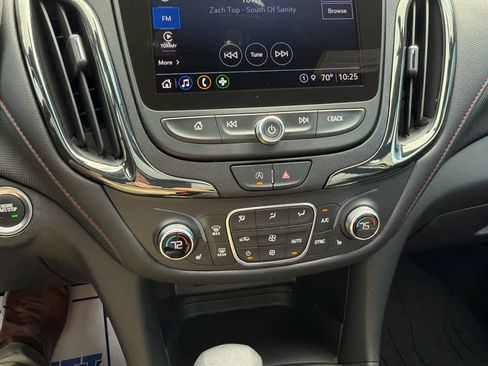Used 2024 Chevrolet Equinox RS w/ RS Leather Package AWD/4WD image 15