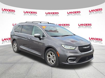 Used 2023 Chrysler Pacifica Limited