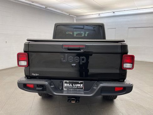 Certified 2022 Jeep Gladiator Sport w/ Trailer Tow Package image 7