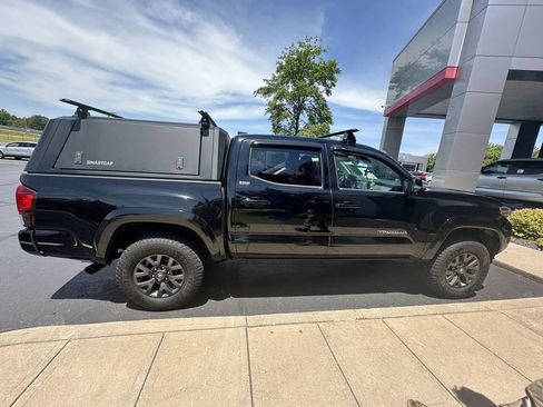 Used 2023 Toyota Tacoma SR5 w/ Technology Package AWD/4WD image 8