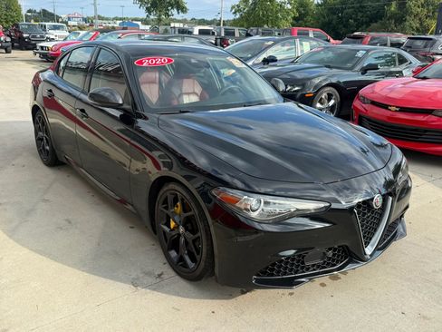 Used 2020 Alfa Romeo Giulia Ti w/ Nero Edizione RWD image 2