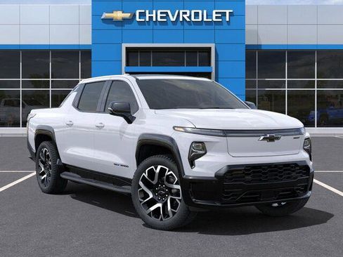New 2025 Chevrolet Silverado EV RST image 7