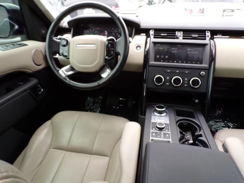 Used 2020 Land Rover Discovery SE AWD/4WD image 21