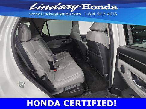 Certified 2024 Honda Pilot Touring image 9