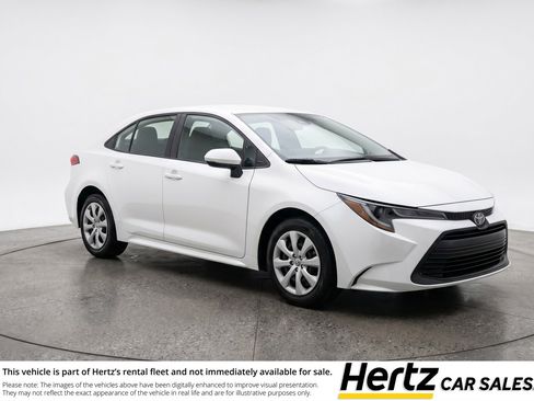 Used 2025 Toyota Corolla LE FWD image 1