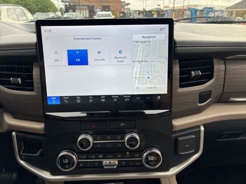 Used 2023 Ford Expedition Max Limited image 15