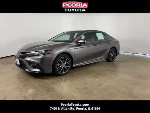 Used 2024 Toyota Camry SE w/ Convenience Package image 1