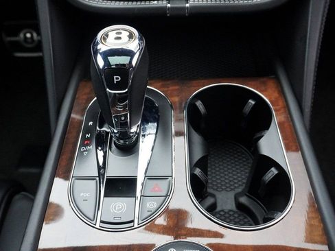 Used 2019 Bentley Bentayga AWD/4WD image 56