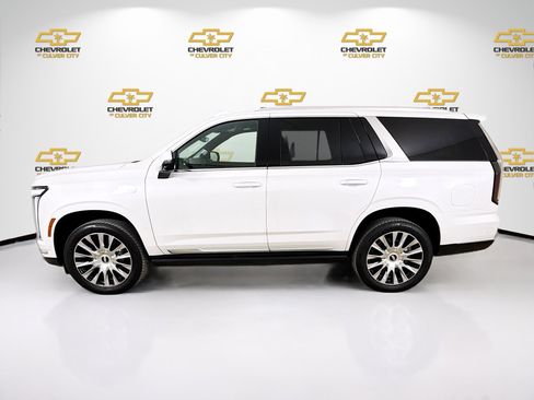 Used 2025 Cadillac Escalade Premium Luxury Platinum image 4