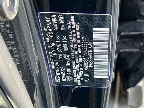 Used 2023 Hyundai Venue SEL image 40