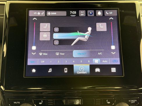 Used 2023 Jeep Grand Cherokee Altitude AWD/4WD image 40