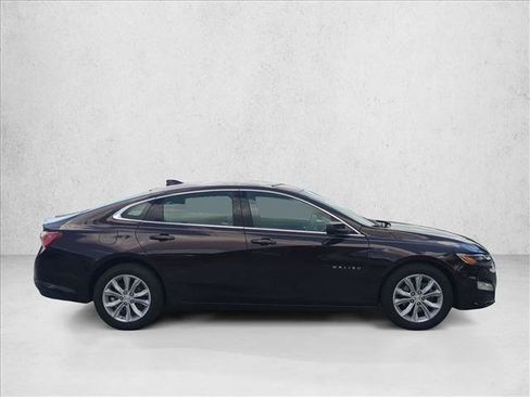 Used 2021 Chevrolet Malibu LT FWD image 4