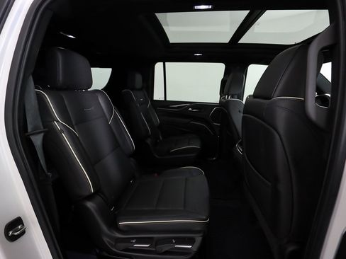 Used 2022 Cadillac Escalade ESV Sport image 14