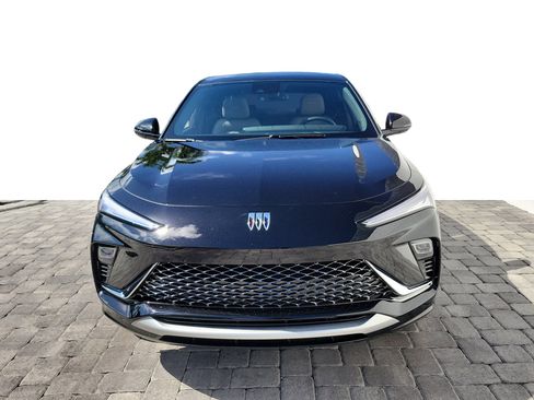 New 2026 Buick Envista Avenir FWD image 2