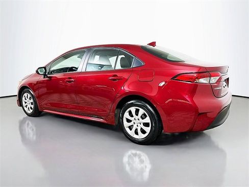 Used 2024 Toyota Corolla LE image 5