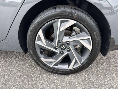 Certified 2025 Hyundai Elantra Sport FWD image 8