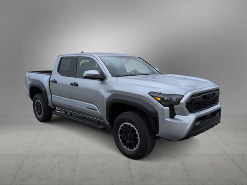 Used 2026 Toyota Tacoma TRD Off-Road AWD/4WD image 8