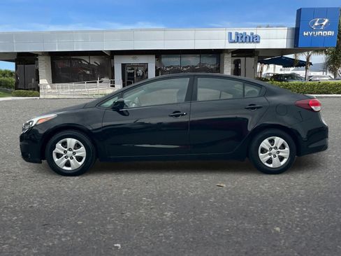 Used 2017 Kia Forte LX FWD image 6