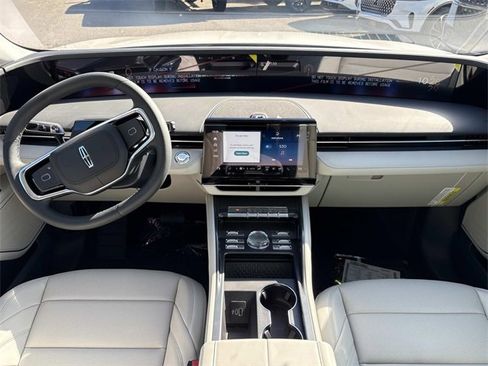 New 2026 Lincoln Nautilus Premier image 16