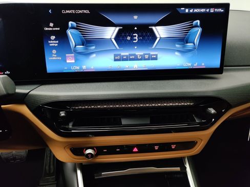 New 2026 BMW 330i Sedan w/ M Sport Package image 19