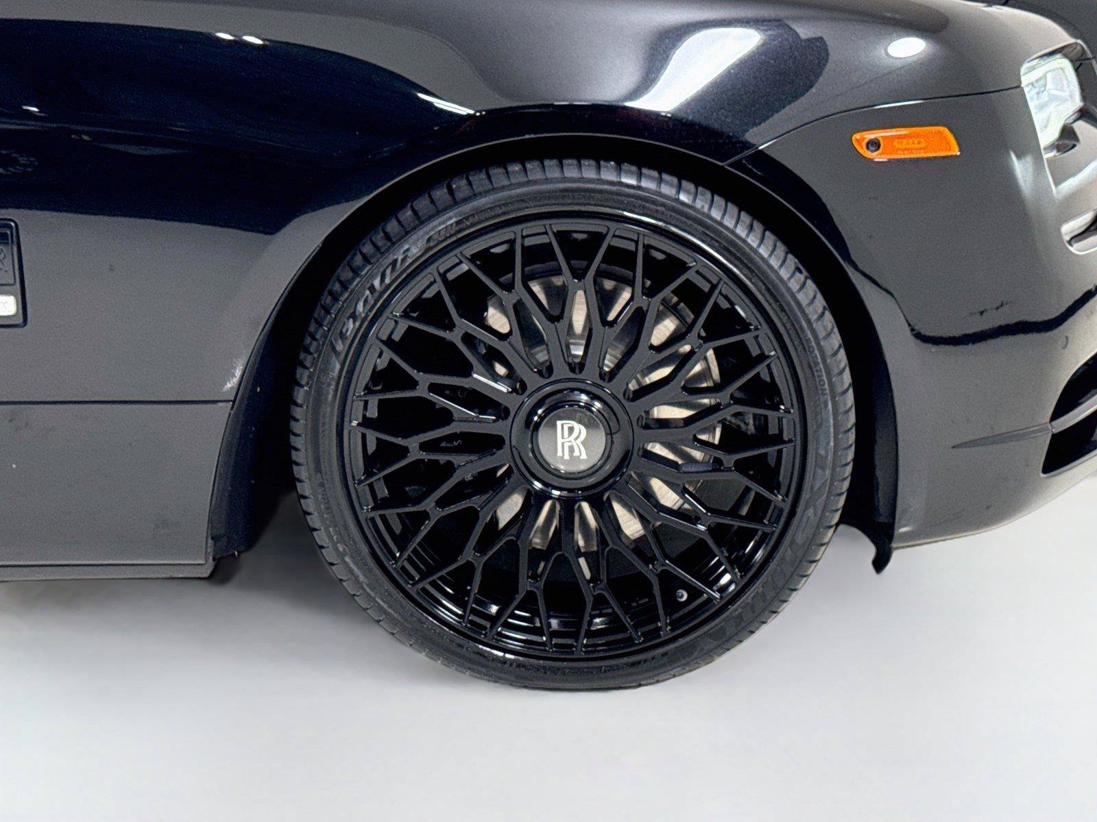 Used 2018 Rolls-Royce Dawn RWD image 33