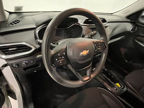 Used 2023 Chevrolet TrailBlazer LT AWD/4WD image 19