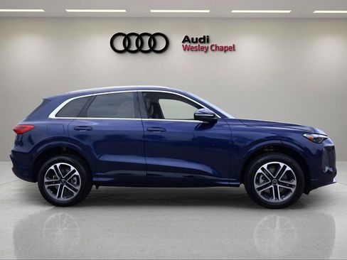 New 2025 Audi Q5 Premium image 6