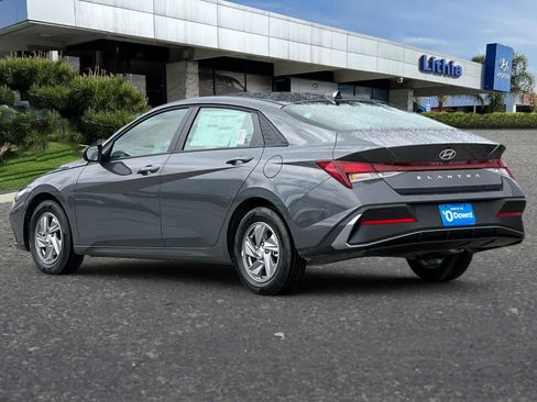 New 2025 Hyundai Elantra SE FWD image 6