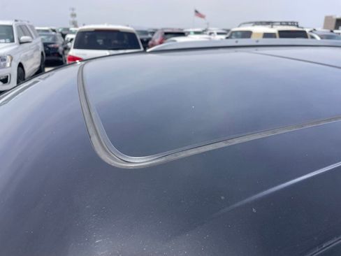 Used 2023 Cadillac XT6 Premium Luxury w/ Technology Package image 5