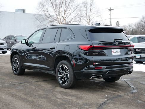 Used 2025 Buick Enclave Sport Touring AWD/4WD image 8