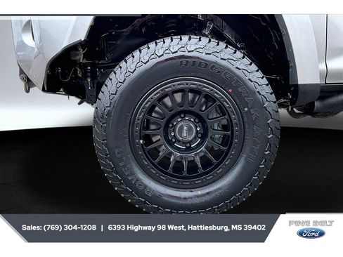 Used 2020 Toyota 4Runner TRD Off-Road AWD/4WD image 7