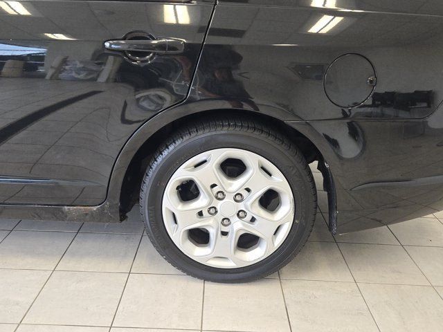 Used 2010 Ford Fusion SE FWD image 12