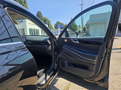 Used 2025 Genesis GV80 2.5T Standard AWD/4WD image 10