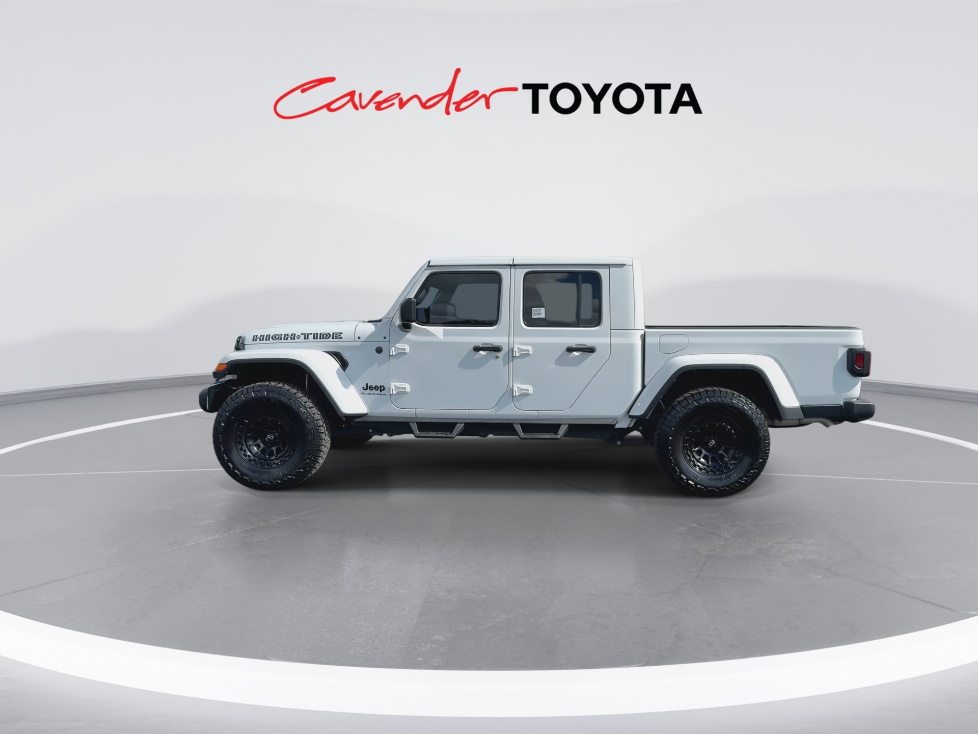 Used 2025 Jeep Gladiator Sport AWD/4WD image 5