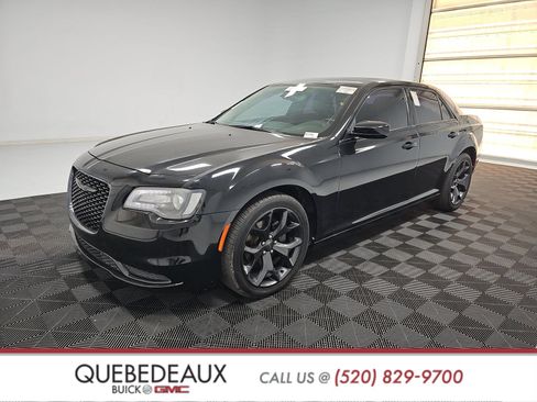 Used 2021 Chrysler 300 Touring w/ Sport Appearance Package image 1