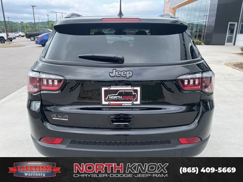 New 2026 Jeep Compass Latitude AWD/4WD image 17