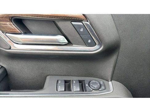Used 2024 Chevrolet Silverado 1500 LT AWD/4WD image 19